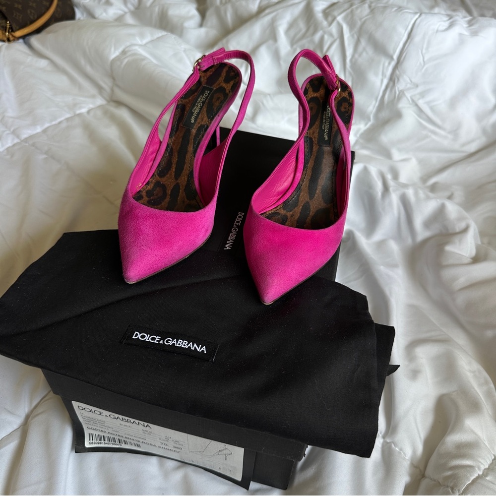 Dolce & Gabbana Hot Pink Pointed Slingback Pumps